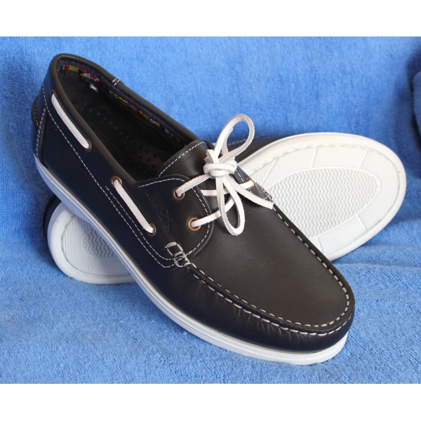 ZAPATO AZUL SUELA BLANCA